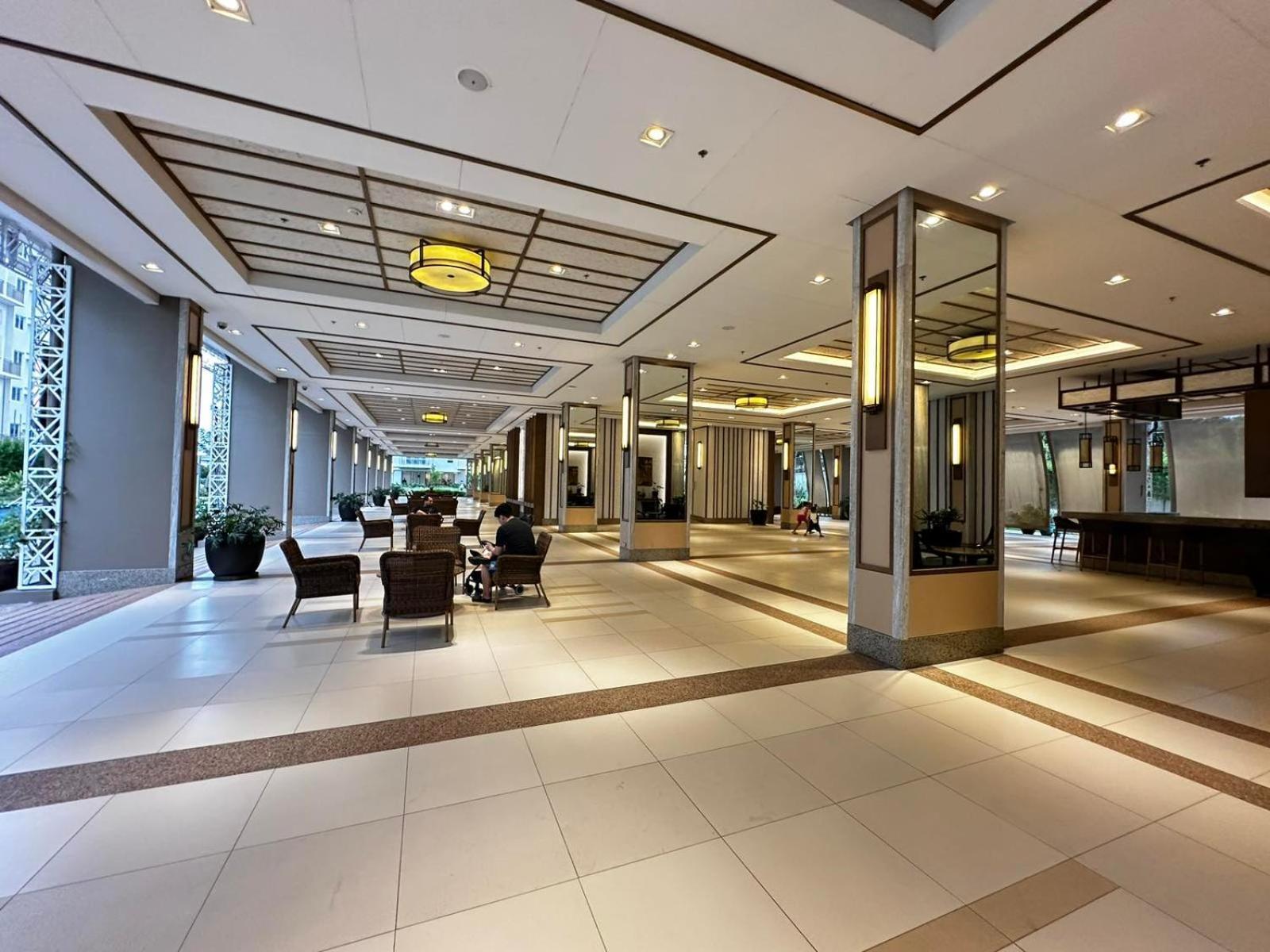 2 Bedroom Condo Unit Near Sm Bf & Naia At The Atherton By Dmci With 2 Balcony Paranaque City Exterior foto