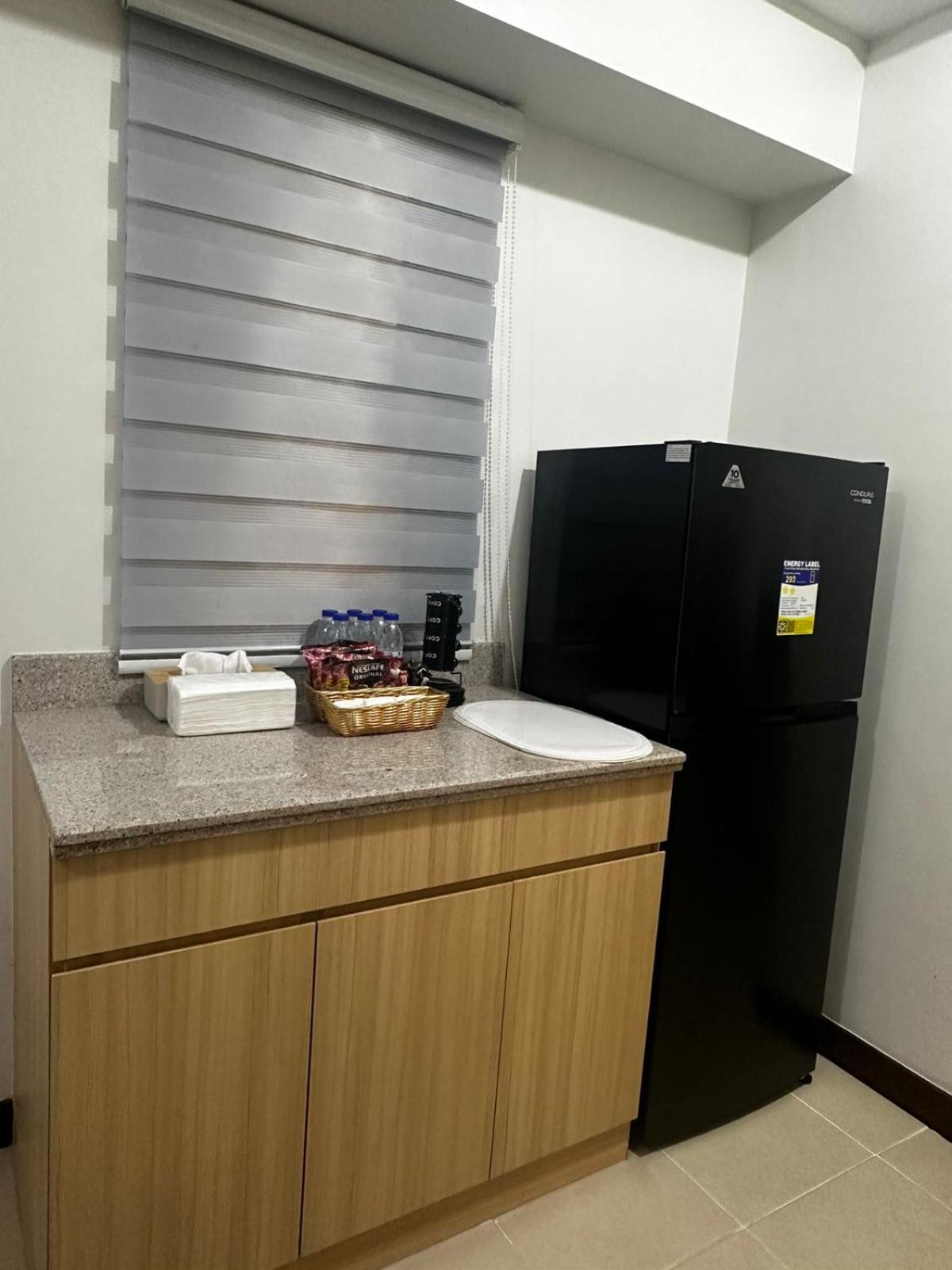 2 Bedroom Condo Unit Near Sm Bf & Naia At The Atherton By Dmci With 2 Balcony Paranaque City Exterior foto