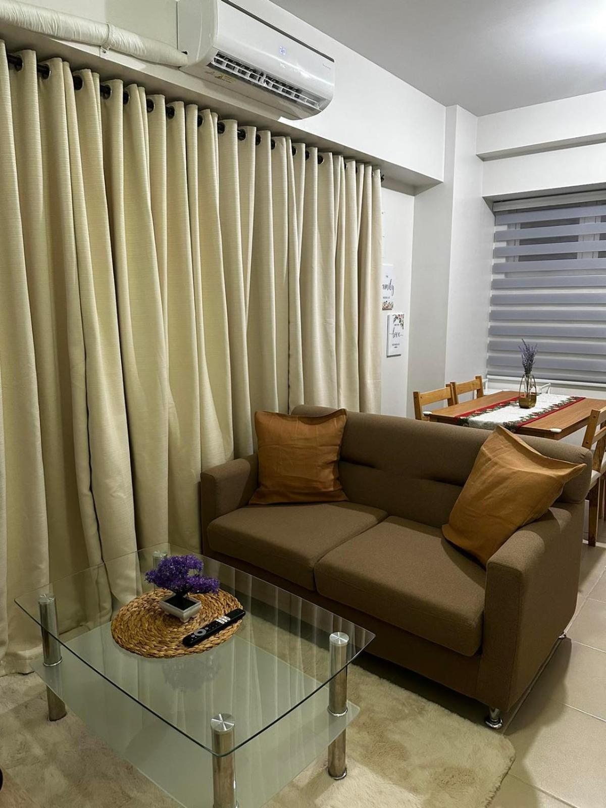 2 Bedroom Condo Unit Near Sm Bf & Naia At The Atherton By Dmci With 2 Balcony Paranaque City Exterior foto