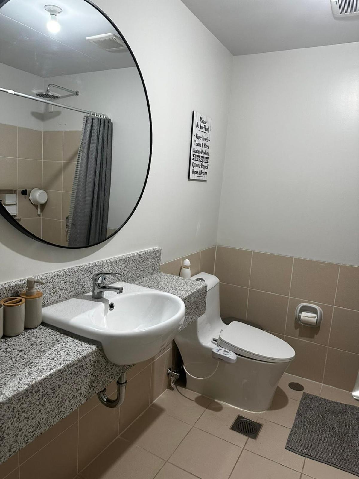 2 Bedroom Condo Unit Near Sm Bf & Naia At The Atherton By Dmci With 2 Balcony Paranaque City Exterior foto